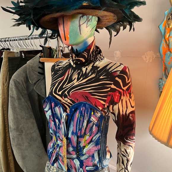 The turtleneck Corset mashup - Picture 3 of 3